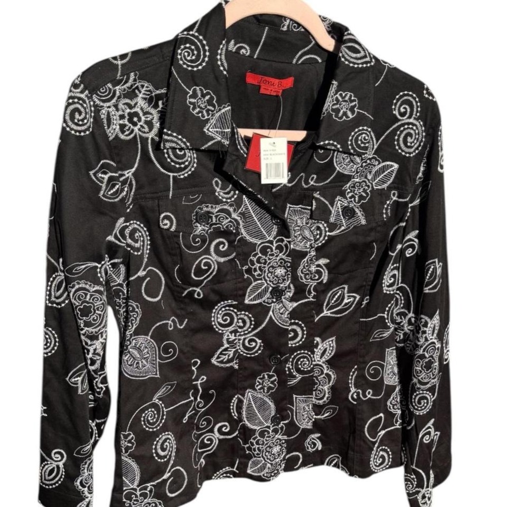 Joni B Women's Top L‎ Black White Floral Paisley Embroidered Shirt Style 41824